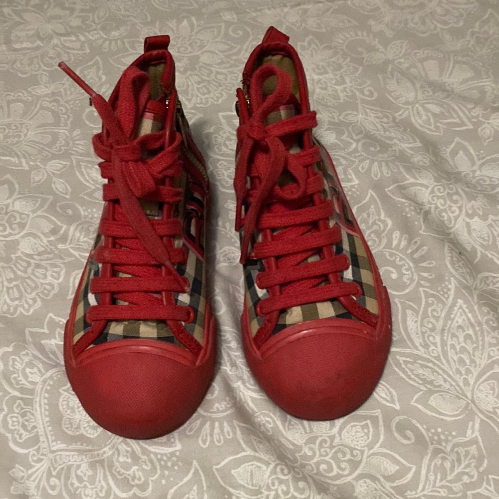 Gently worn shoe